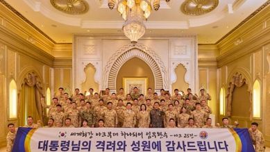 이재명 대통령 부부, UAE 파병 아크부대원 격려…"희생 잊지 않을 것"