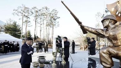 성남시, 시청 공원 현충탑서 새해 참배 행사