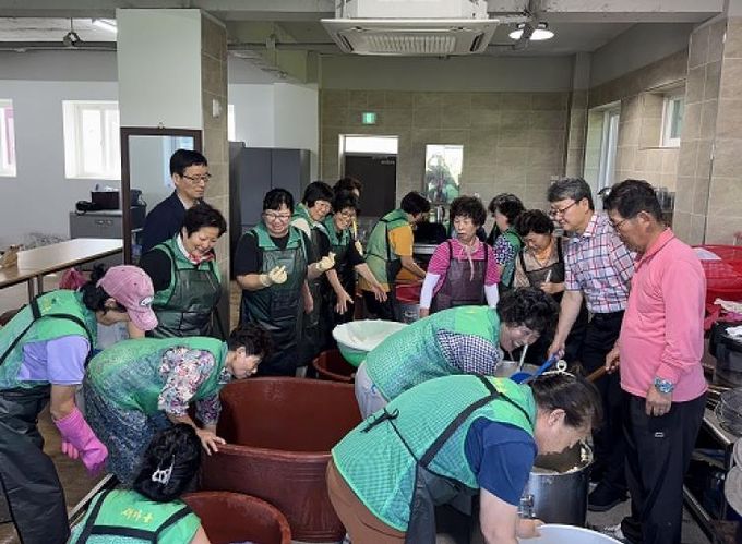 파주시 탄현면 새마을부녀회, 복맞이 경로당 콩국수 나눔 행사