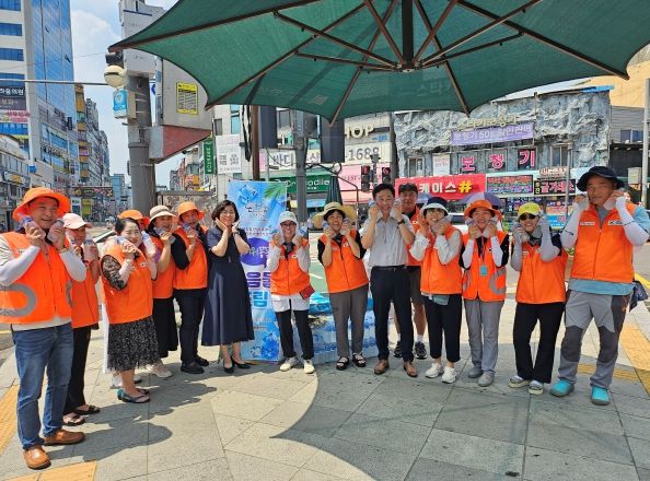 안성시자원봉사센터,기업 및 자원봉사단체와 얼음물 나눔 행사 진행