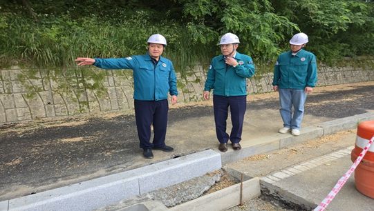 계룡시, 여름철 침수 걱정 뚝! 도로 빗물받이 정비 완료