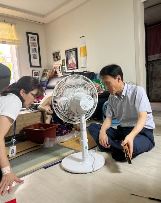 폭염취약계층에 선풍기 전달