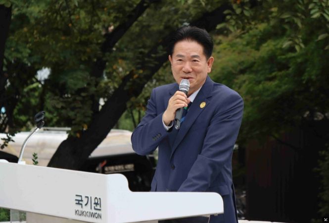 이동섭 국기원장이 환영사를 하고 있다.